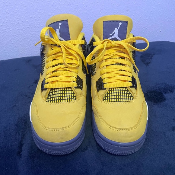 Jordan 4 Retro Lightning - Picture 4 of 7